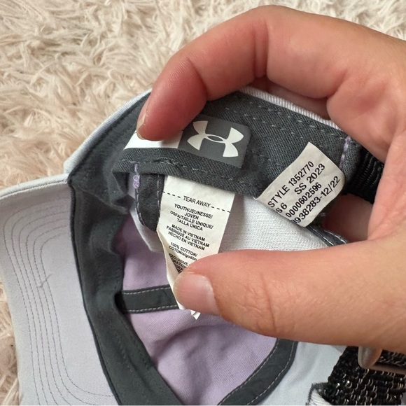 Under Armour Gray Purple Hat Kids Girls - Picture 7 of 7